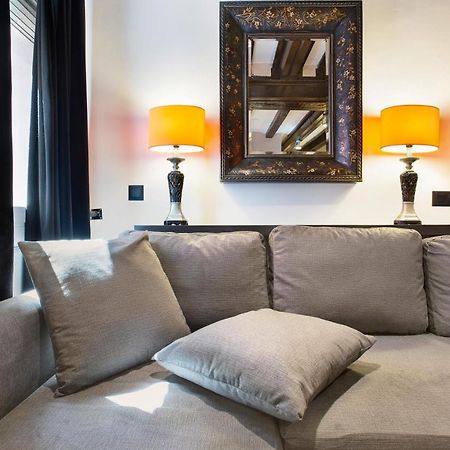 Stay U-Nique Apartments Carretes Barcellona Esterno foto